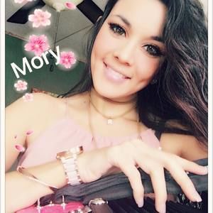 Meet your Posher, Moraima